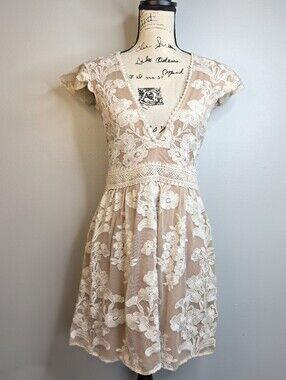 ​For Love & Lemons Nude White Floral Lace Embroidered Mesh Mini Dress Sz S